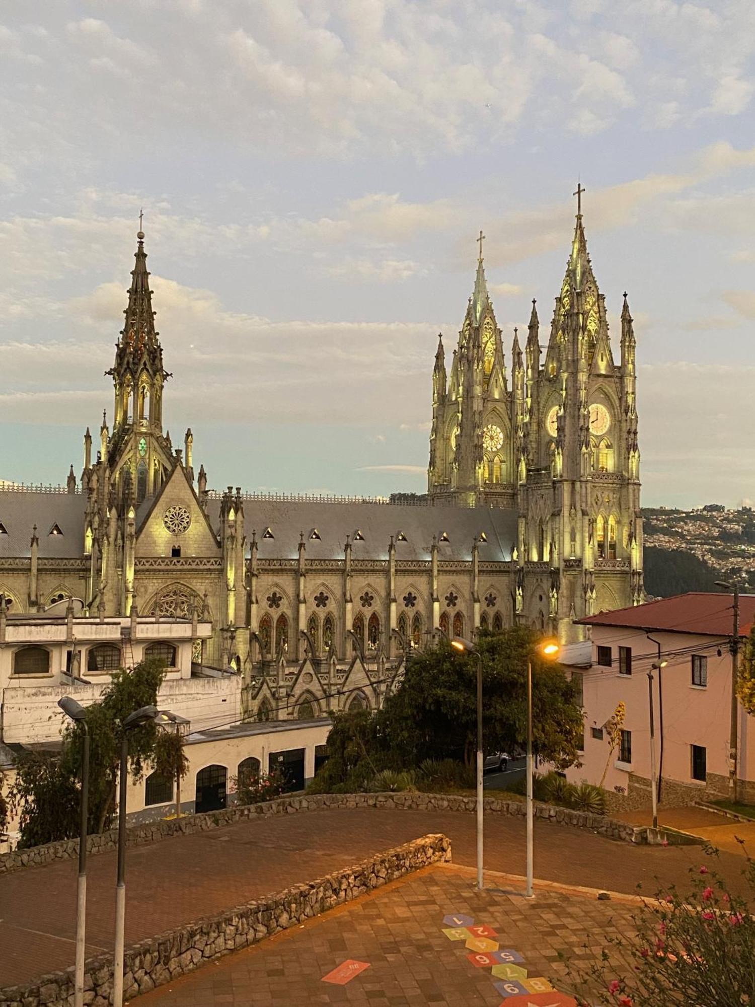 Great Location Quito Apartments Buitenkant foto